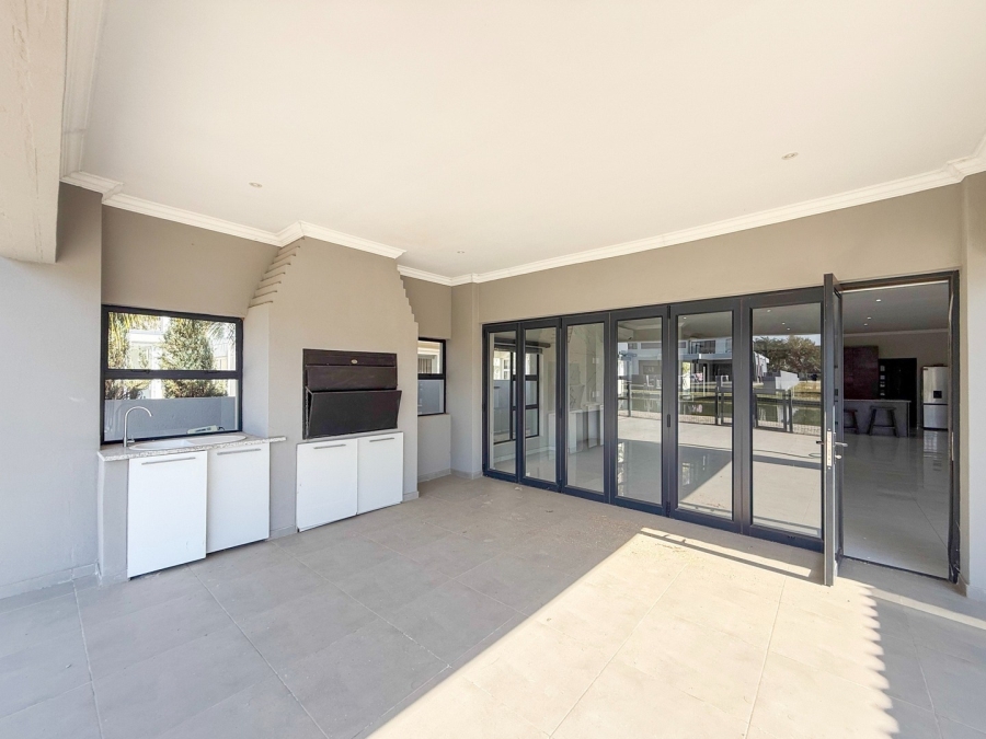 4 Bedroom Property for Sale in The Islands Estates North West